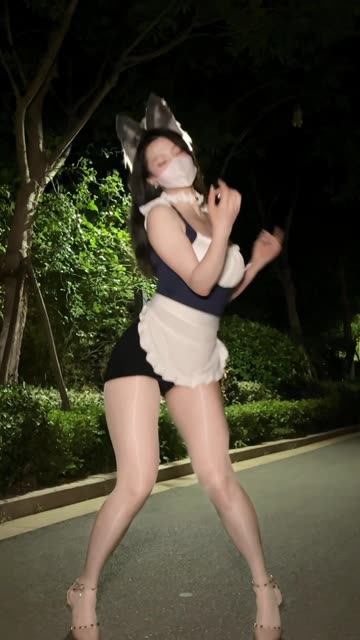第一次看躺着的COS合集桃桃sama惊艳全场,解锁桃桃sama的COSPLAY新姿态