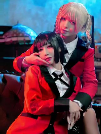 半半子cos《碧蓝航线》兴登堡兔女郎，兴登堡兔女郎cos高清图集