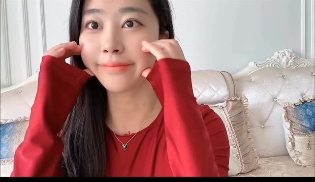 张贺玉防护服作品欣赏，微博网红的另类时尚宣言