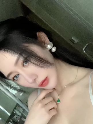 不爱笑的赛琳微密圈照片解析,作品背后的动人故事