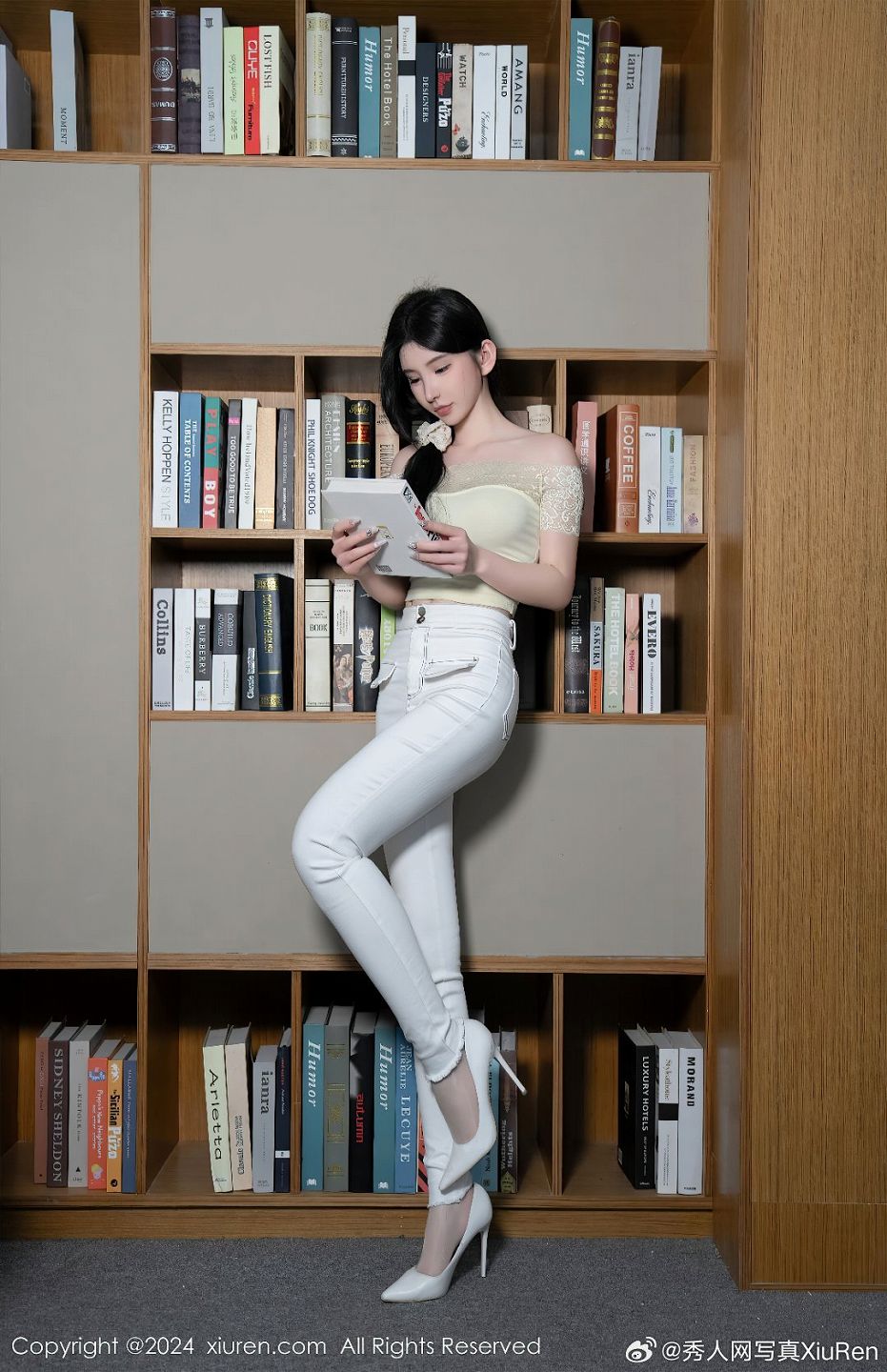 黑色连体服写真,周于希Sally脱性感写真欣赏