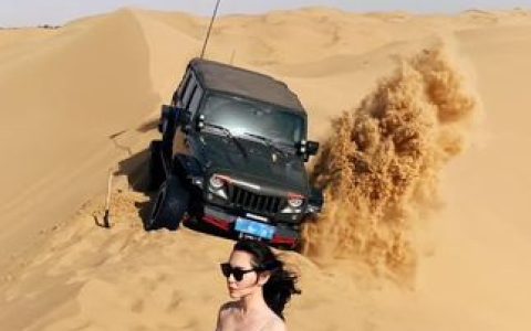 MIYA(米娅)展示她的强大肱二头肌，健身写真大赏