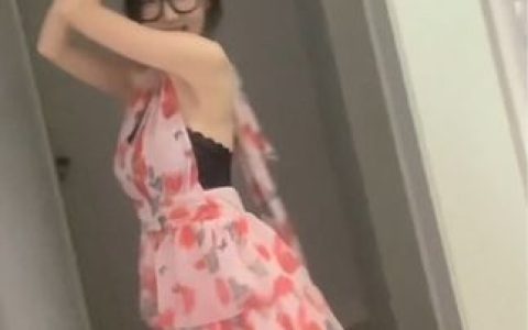 智桃lucky维密圈资源赏析，身材不输女星的她！