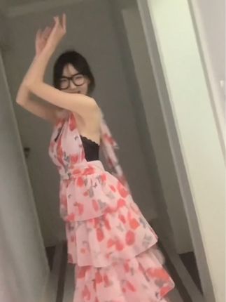 智桃lucky维密圈资源赏析，身材不输女星的她！