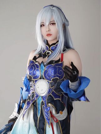 动漫博主半半子BANBANKO_个人资料简介分享,半半子个人资料与作品介绍