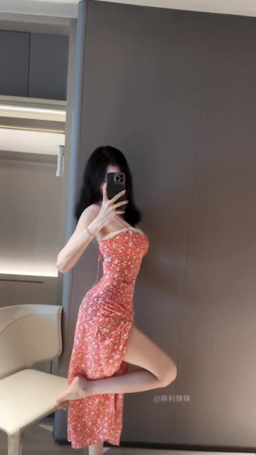 麻利亚辣的全新一字马视频,微密圈麻利亚辣的经典展示