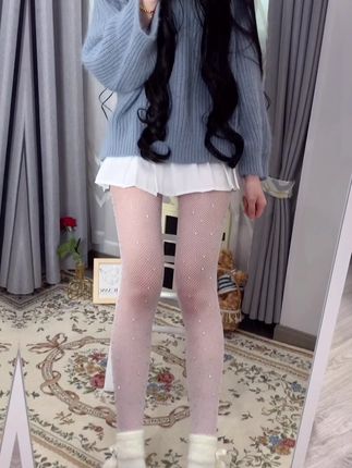 林扣弦微密圈吊带装扮解析,抖音清纯女神的魅力全公开