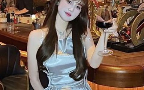 草莓粥粥微密圈写真合集下载，她的私人作品究竟有多火？