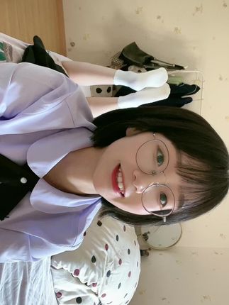 【微密圈】胜利的小生活双马尾+白丝写真,精选合集免费下载