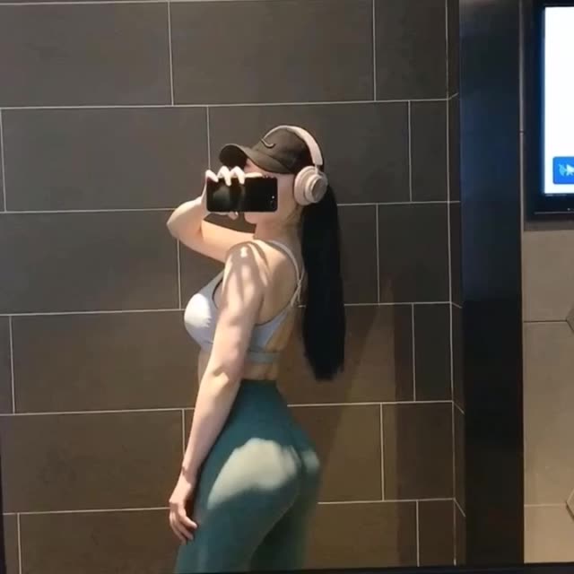 微密圈_左公子666抖音64万粉丝,傲人36D身材秒杀全场