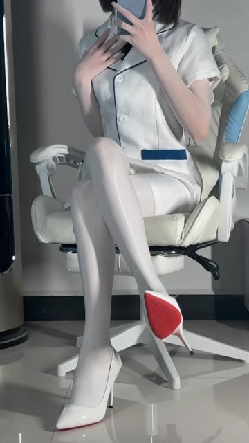 白龙猫女在哪看她的最新作品?如何找到白龙猫女的资源?