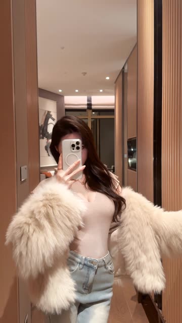 麻利亚辣为何成为网红?抖音热议背后,麻利亚辣的成名历程揭秘