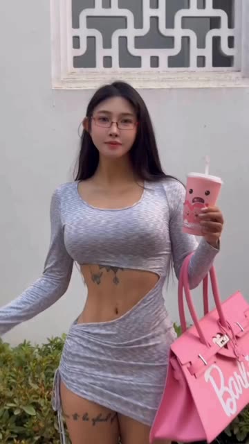 “健身达人”宋昱欣五官精致腰臀比例吸睛!她是如何保持的?宋昱欣的完美身材秘密