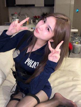 八酱翻白眼网红到底做了什么?揭秘八酱翻白眼背后的梗与文化