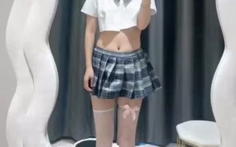 抖音王胜利维密圈图片视频全收录，JK裙女仆猫等造型合集