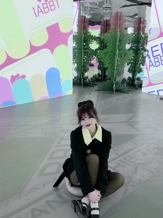 十万口草莓粥粥舰长图包全集,高清大图不可错过