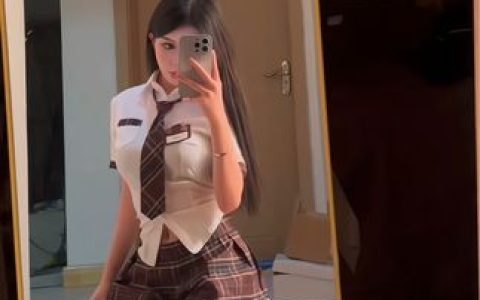 艾拉·Isla的牛仔裤作品火爆全网，粉丝盛赞