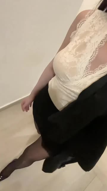 谨防诈骗!美了个滢不玩推ins,想看反差?她在XEva等你