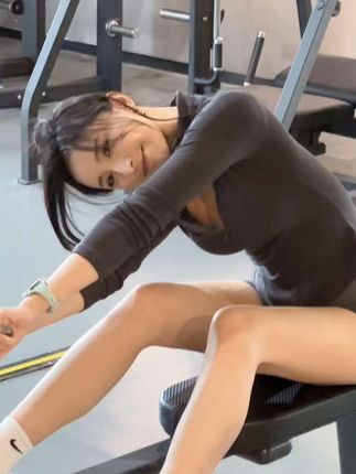 李嘉欣97抖音视频合集,最新热门短视频精选