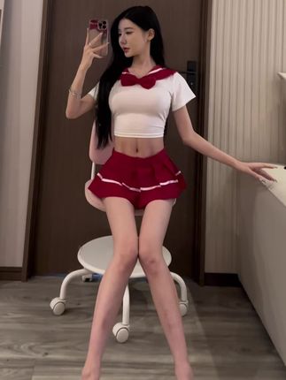 探索黎允熙baby的weme圈，她的时尚魅力有何特别之处？