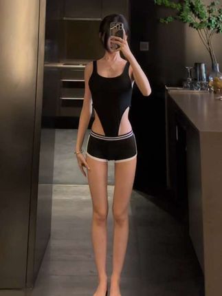 国外抖音上的黎允熙baby,她的火爆视频背后有何秘密?