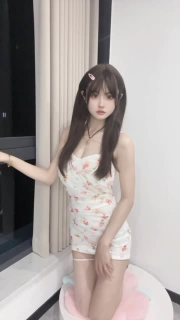 了解微密圈中最火的给乔买裙子圈子的全网评价和动态