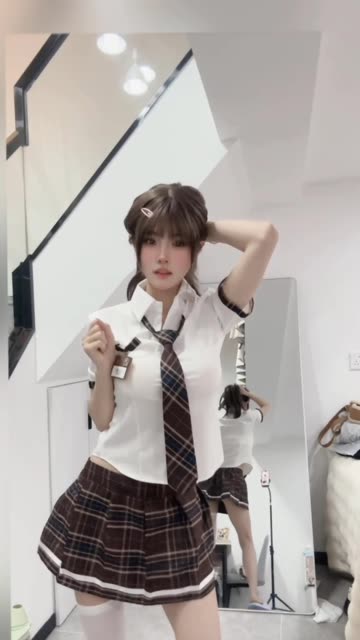 乔妹微密圈资源大揭秘,给乔买裙子的作品热度揭秘