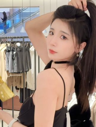 李嘉欣97微博男友曝光，她的爱情生活让粉丝惊叹