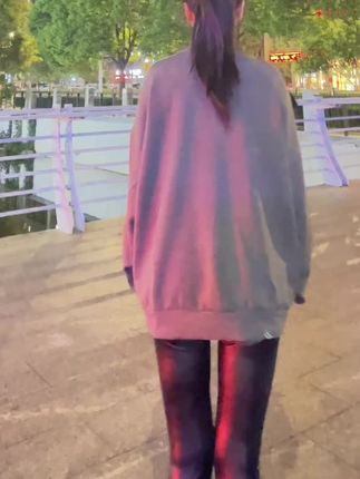 猪小七红色战衣事件视频解密!猪小七微密圈图片背后的故事