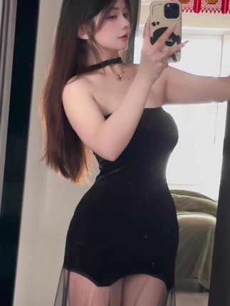 微密圈中的桃沢樱呀,日常与工作的完美结合