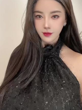 猪小七大摆锤表演让人目瞪口呆,猪小七惊险刺激的表现