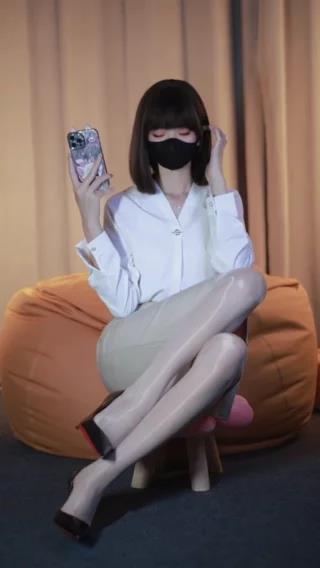 白龙猫女怎么没了?账号被封的真正原因,白龙猫女突然消失,背后有什么故事?