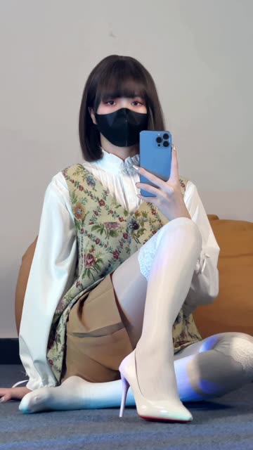 白龙猫女的蟒蛇丝袜作品合集值得下载吗?资源分享大揭秘