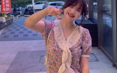 十万口草莓粥粥微密圈写真合集打包下载，独家资源一键获取