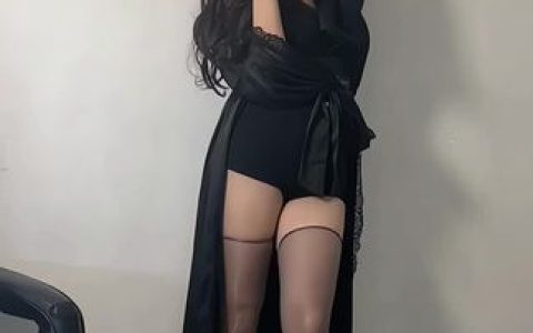 保守的妻子微密圈白色蕾丝袜付费图片评价如何？微密圈粉丝评价