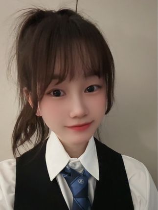 林扣弦微密圈吊带装扮解析,抖音清纯女神的魅力全公开