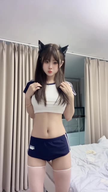 了解微密圈中最火的给乔买裙子圈子的全网评价和动态