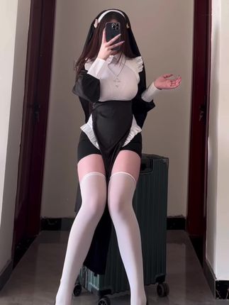 桃沢樱呀极致腰臀比的魅力，微密圈性感写真桃沢樱呀解读