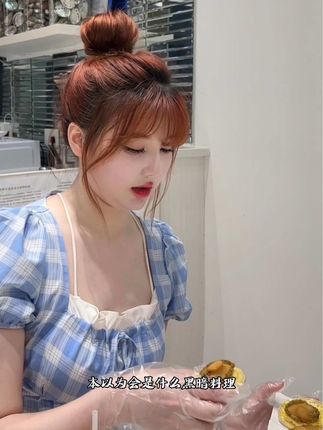 十万口草莓粥粥舰长图包全集,高清大图不可错过