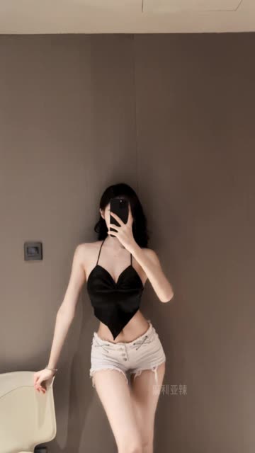 抖音麻利亚辣早期视频好看吗?麻利亚辣的视频风格分析与回顾