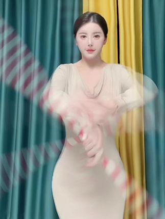 猪小七微密高清照片汇总1对1土豪红色战衣,猪小七红色战衣与土豪1对1的秘密