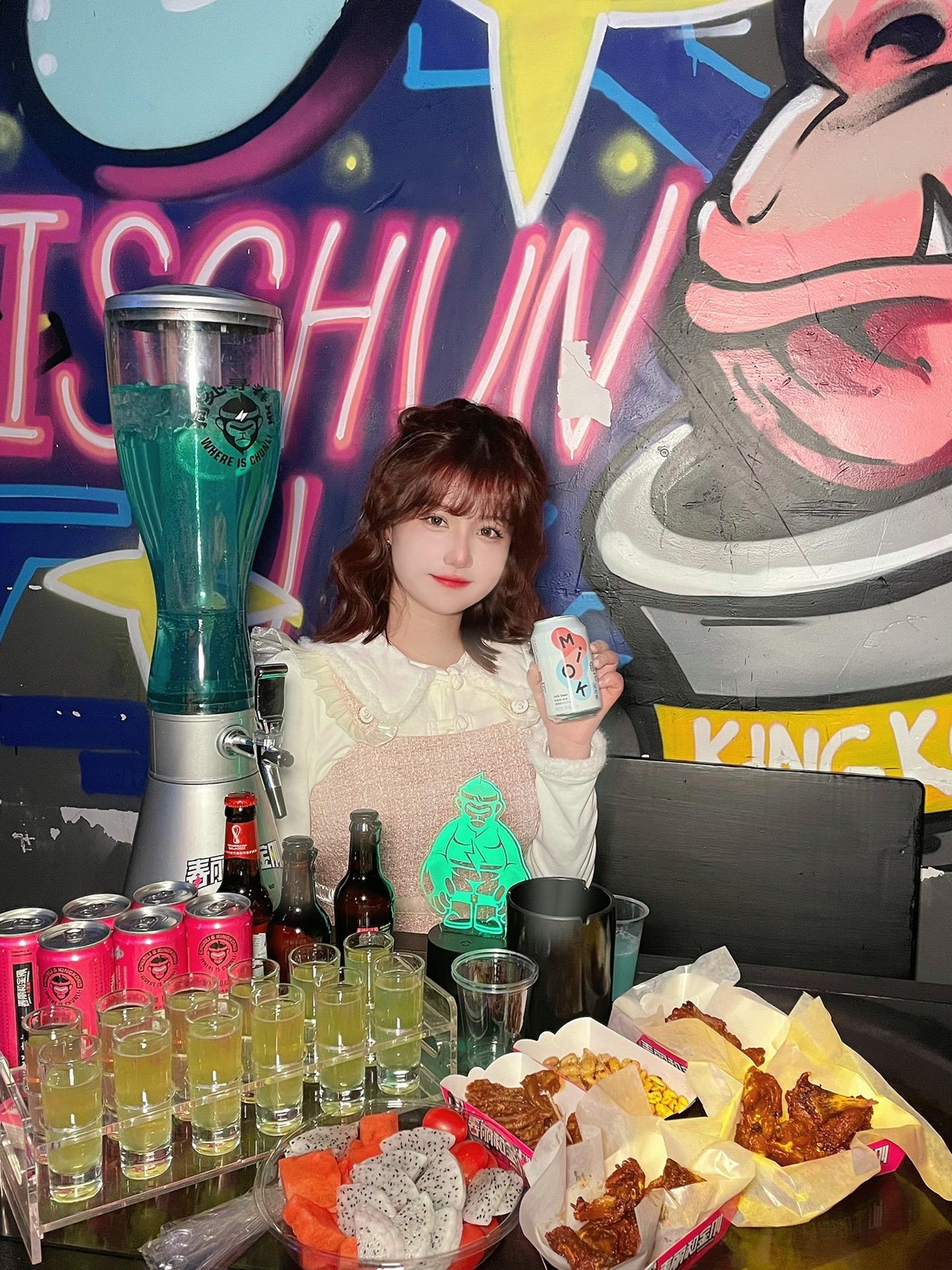 十万口草莓粥粥全部图片作品全览,从摄影到视频的完美诠释