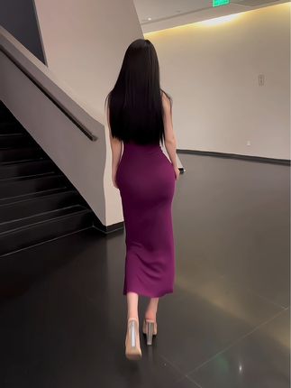 微密圈猪饲料照片流出,双马尾黑丝造型大热