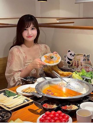 B站十万口草莓粥粥COS大作合集,百万粉丝UP主的经典角色扮演作品