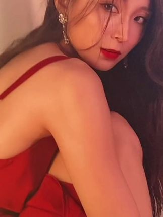 李嘉欣97微密圈付费作品合集，深入了解她的私密世界