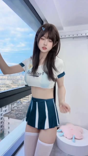 了解微密圈中最火的给乔买裙子圈子的全网评价和动态