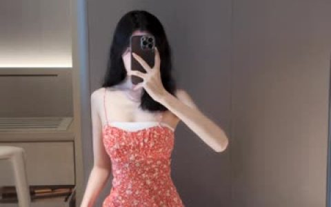 抖音麻利亚辣微密圈合集经典内容一览，清纯与性感并存的完美展示