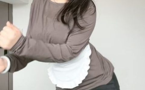 抖音热议肉巴超赞，微胖风格大火粉丝爆棚！