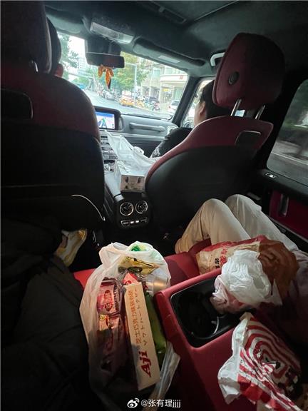 张鑫Amy的成名之路她是如何成为百万网红的？微密圈背后的故事