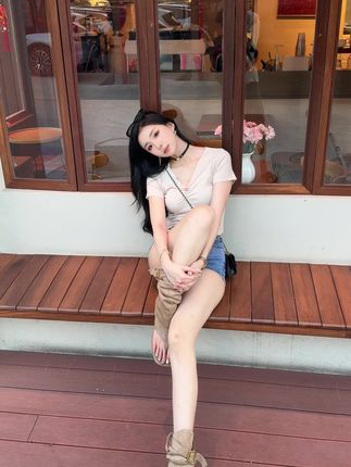 李嘉欣97的粉丝数量惊人,网红女神的影响力究竟有多大?